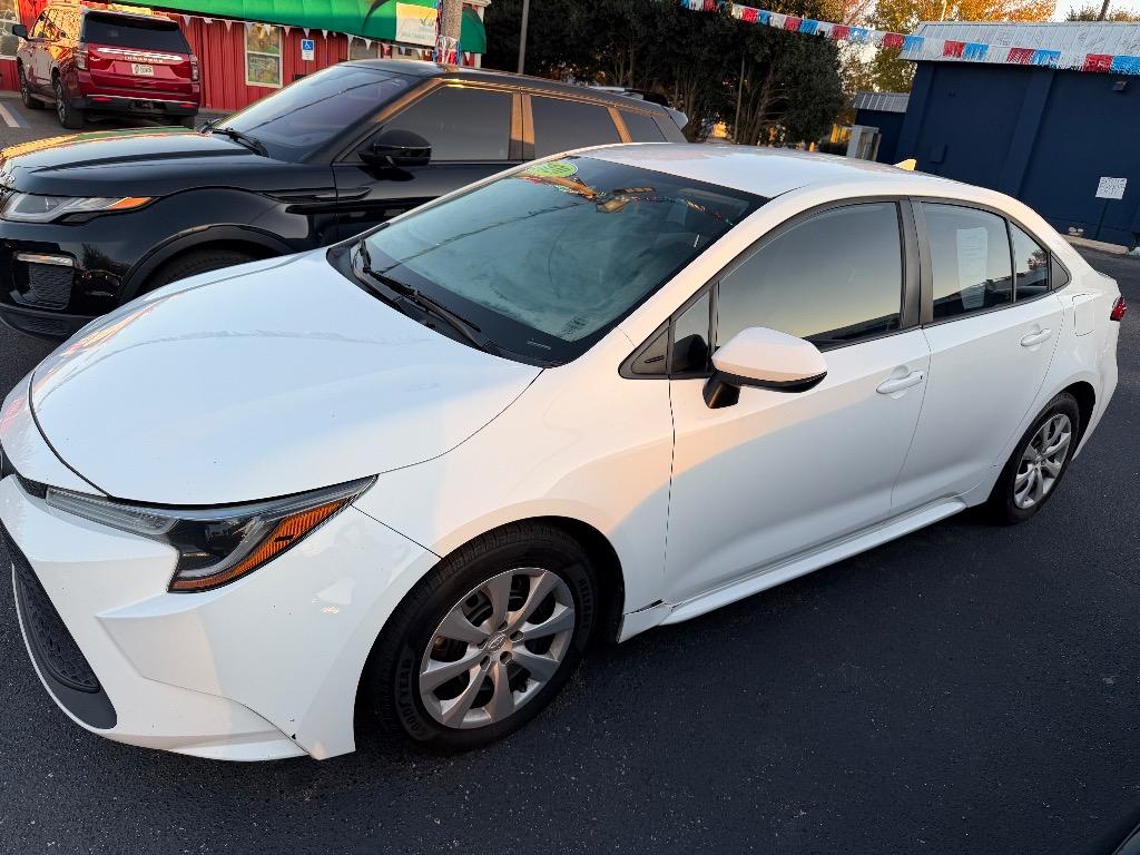 2020 Toyota Corolla LE's photo